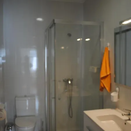 Casa Socorrito En Playa De Lourido * San Salvador de Poio