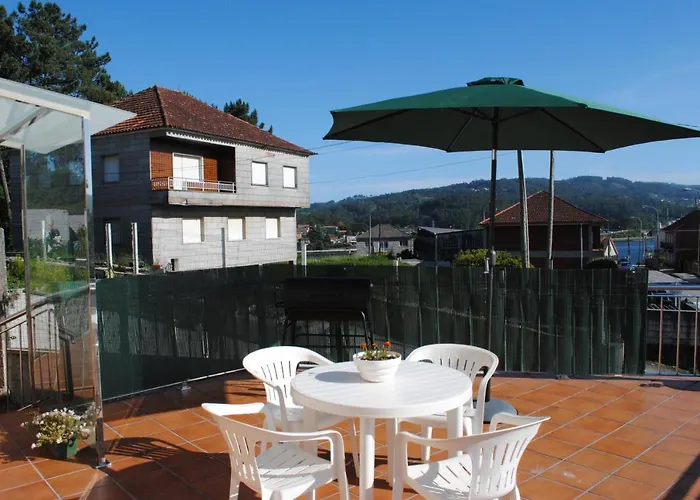 Casa Socorrito En Playa De Lourido * San Salvador de Poio